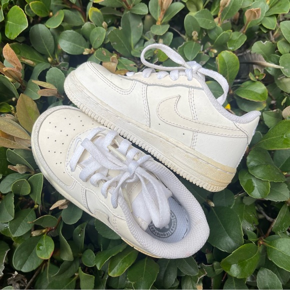 air force 1 black check mark